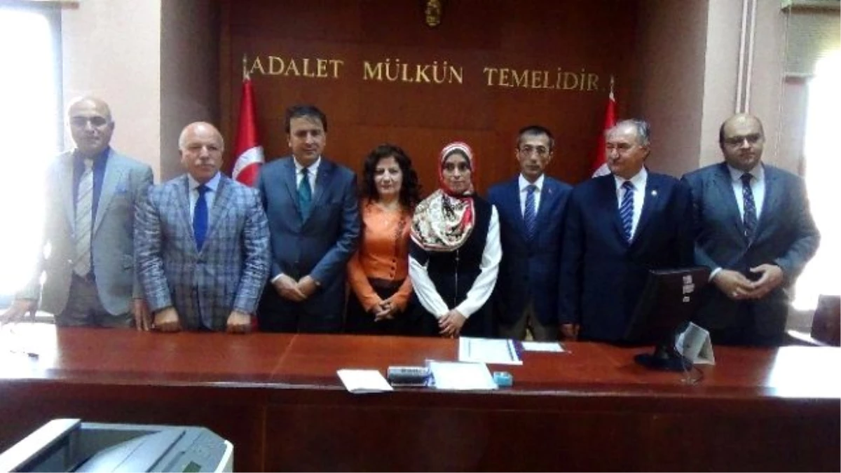 25. Dönem Erzurum AK Parti Milletvekilleri Mazbatalarını Aldı