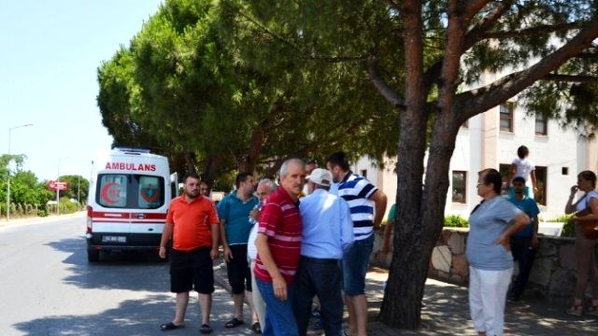 Ayvalık\'ta Trafik Kazası: 1 Yaralı