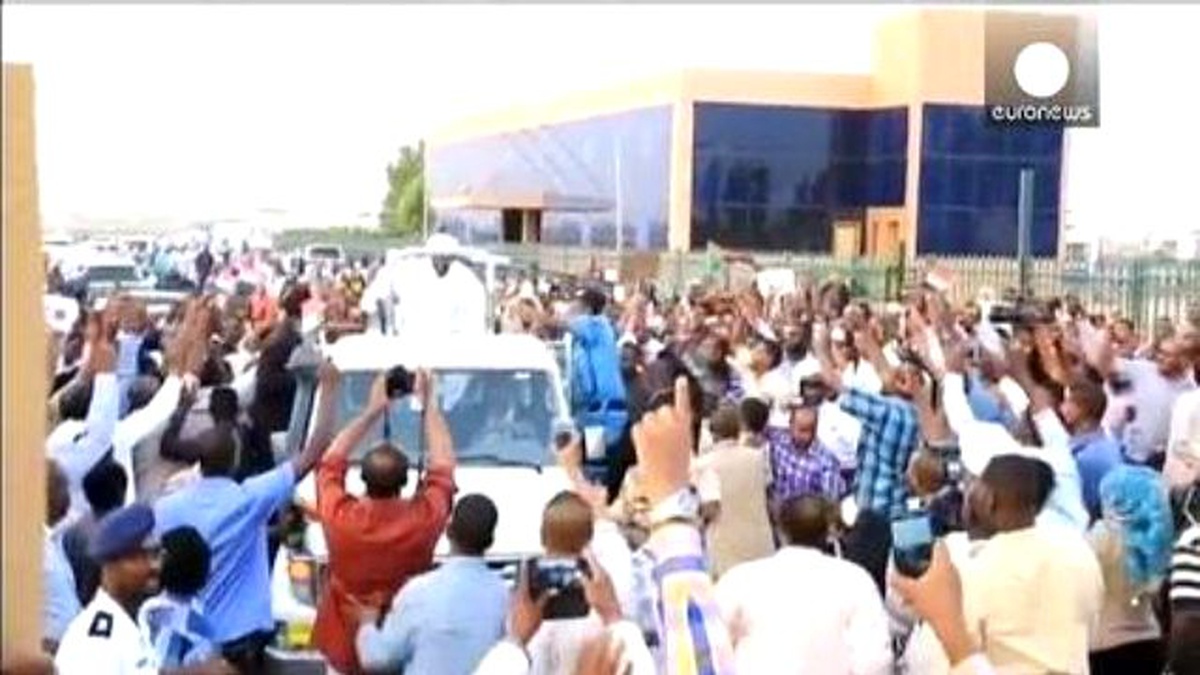 Beşir Sudan\'a Döndü: Ucm Güney Afrika\'yı Sorumlu Tuttu