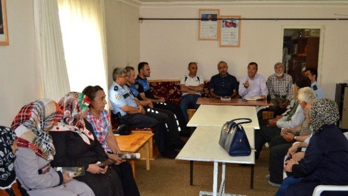 Erzincan Emniyeti Mengüceli Mahallesi ile Huzur Toplantısında