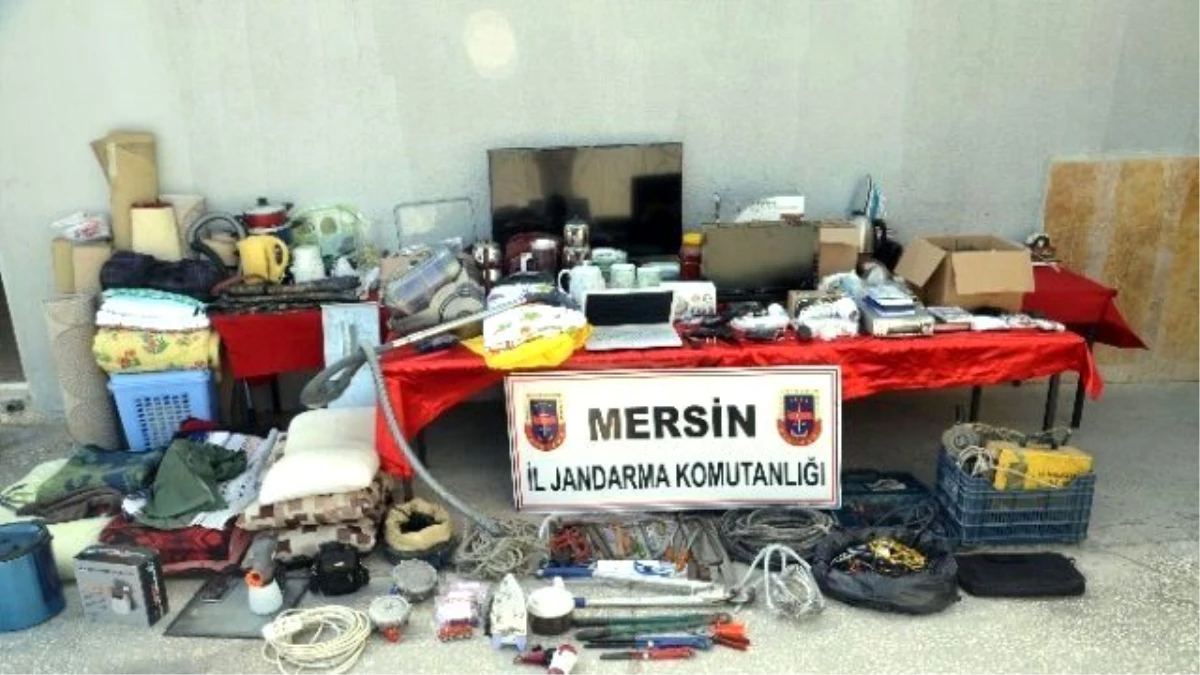 Jandarma, 20 Hırsızlık Olayının Zanlılarını Mut\'ta Yakaladı