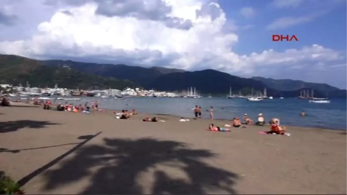 Marmaris Kapının Önünden Denize Girilen Kent Marmaris