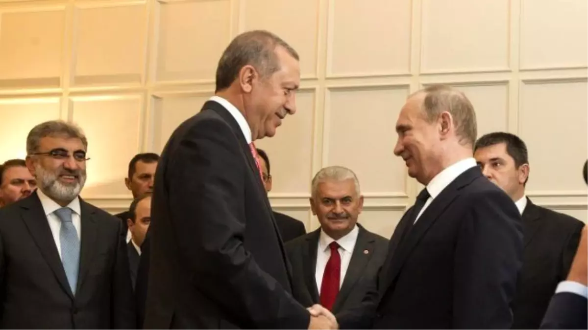 Putin\'in Basın Sözcüsü: Farklı Geleneklerden Dolayı Aksaklık Oldu