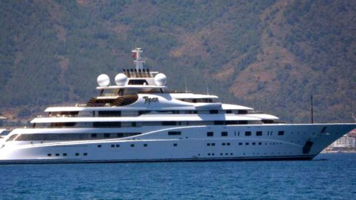 Şeyh Mansour\'un Mega Lüks Yatı Marmaris\'te