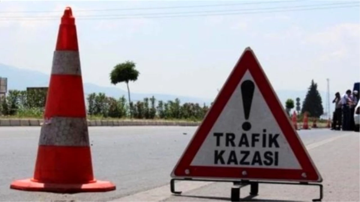 Trabzon\'da Otomobil Şarampole Devrildi: 1 Ölü, 3 Yaralı