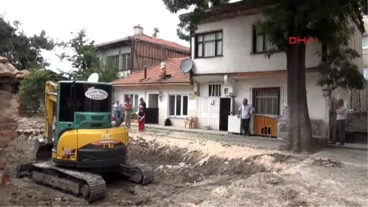 Vakıf Arazisinin Kiralanmasına Mahalle Halkından Tepki