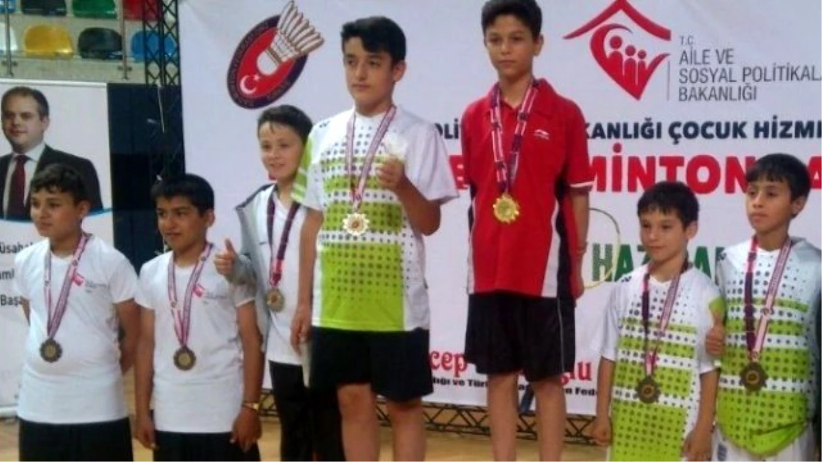 4. Badminton Şampiyonasında Başarı