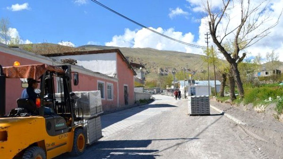 Adilcevaz Belediyesi Çalışmalarını Aralıksız Sürdürüyor
