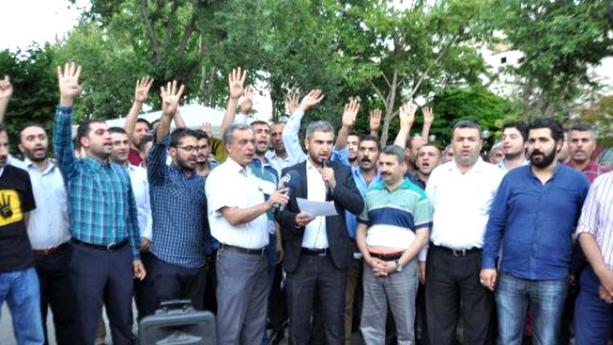 Adıyaman\'da Mursi\'ye Verilen İdam Cezasının Onanmasına Tepki