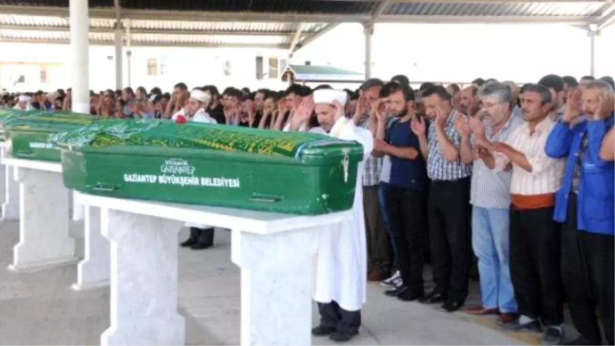 Aksu Irmağı'nda Boğulan 3 Kuzen Toprağa Verildi