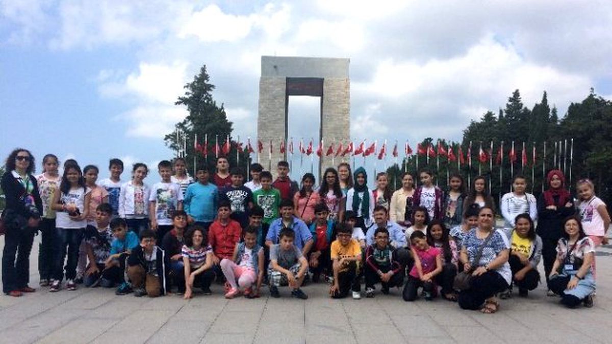 Bartınlı Çanakkale Şehitlerinin Torunları Dedelerinin Mezarlarında
