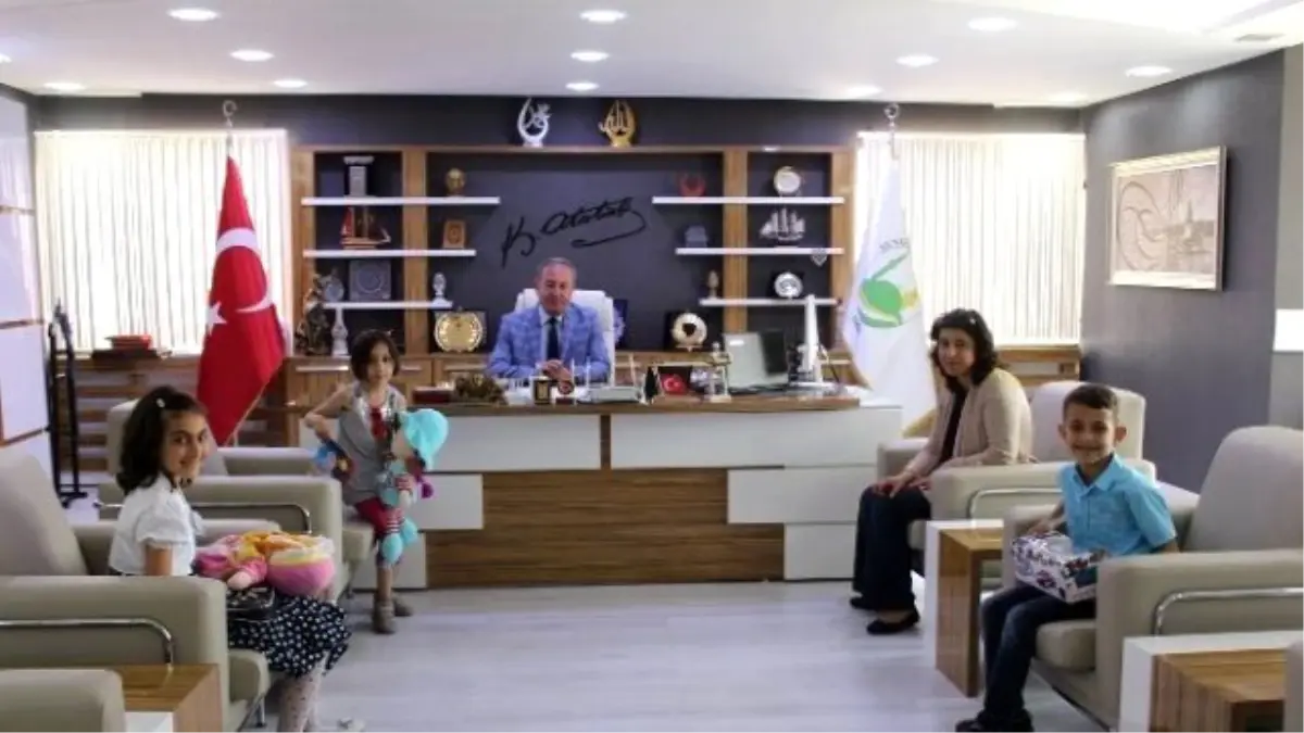 Başkan Şahiner Öğrencilerin Sevinçlerine Ortak Oldu