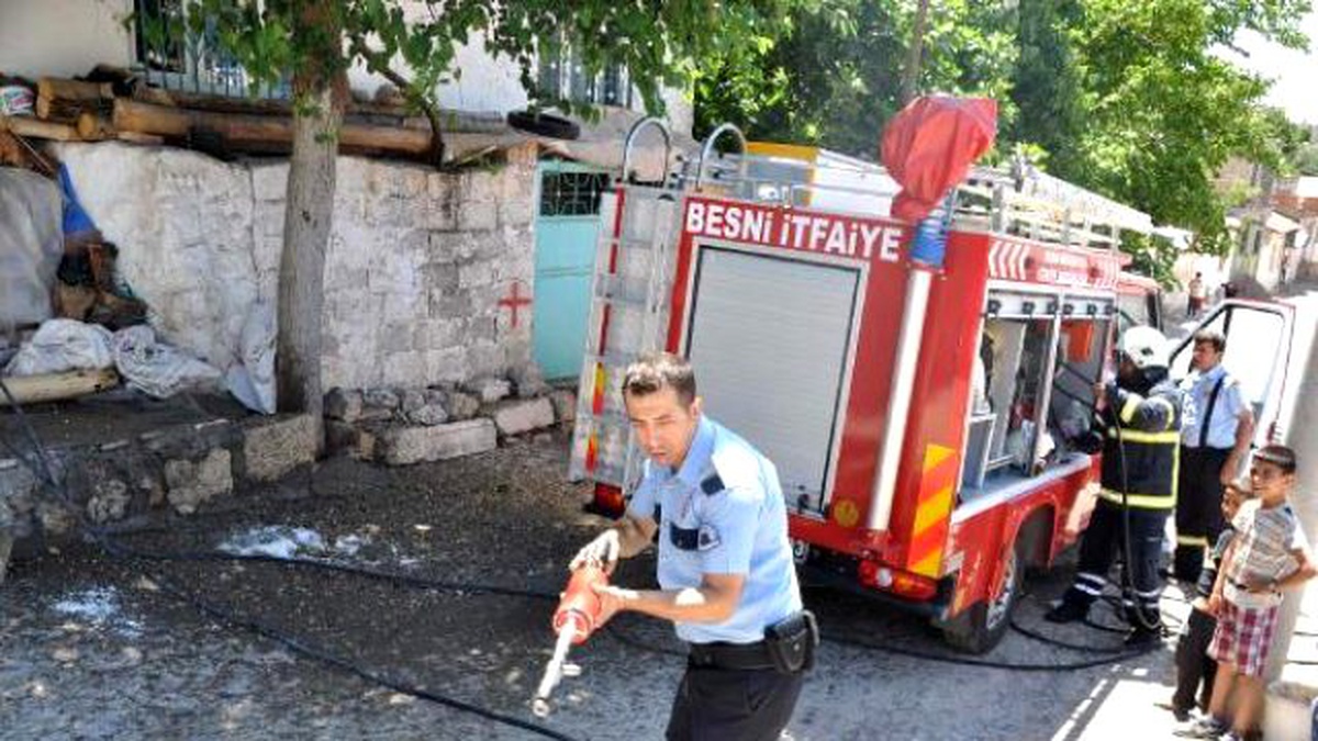 Çatıda Pişirilen Yemek Yangına Neden Oldu