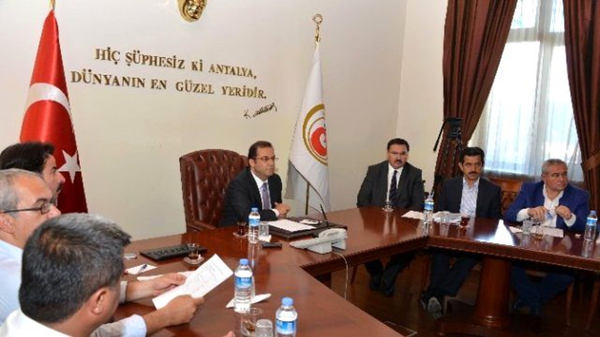 Çiçek Açan Antalya Projesi" İstişare Toplantısı, Vali Türker Başkanlığında Yapıldı