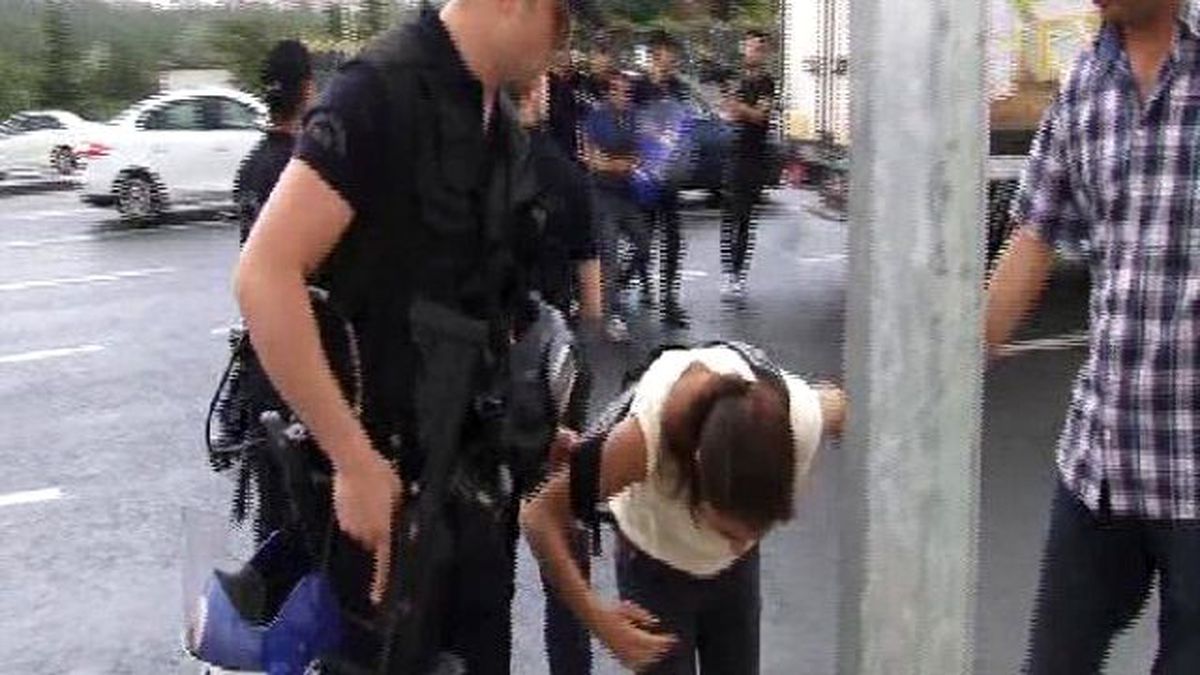 Cumhurbaşkanlığı Sarayı Önünde \'Berkin Elvan\' Eylemi : 9 Gözaltı