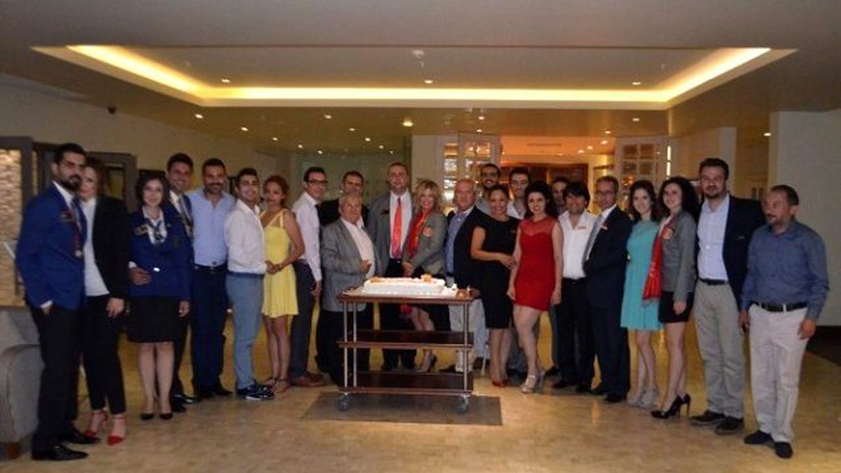 Didim\'de Rotary ve Rotaractlarda Devir Teslim Töreni Yapıldı