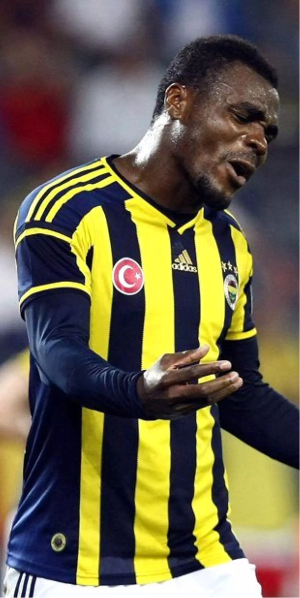 Emenike, Bülent Uygun\'un Takımı Umm Salal\'a Transfer Oldu