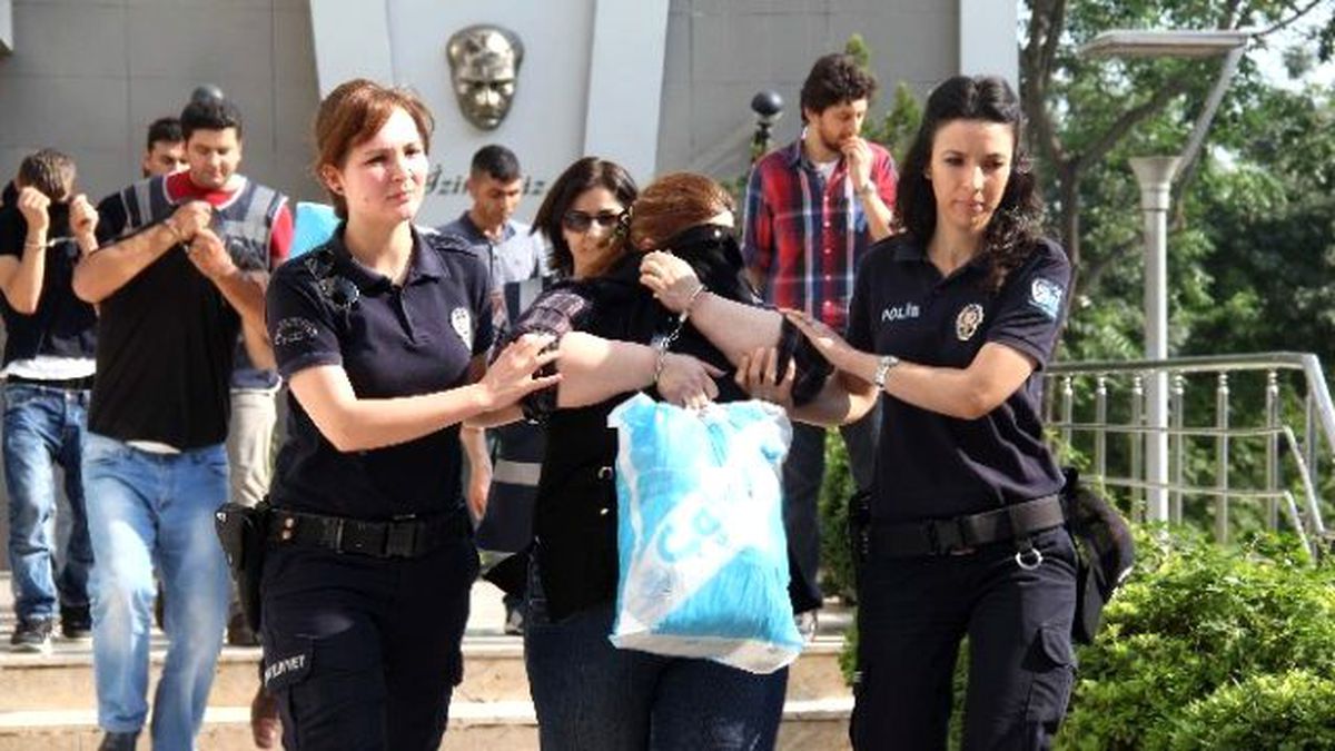 Karılarını TIR\'cılara Pazarlayan 19 Kişilik Çeteden 6 Kişi Tutuklandı