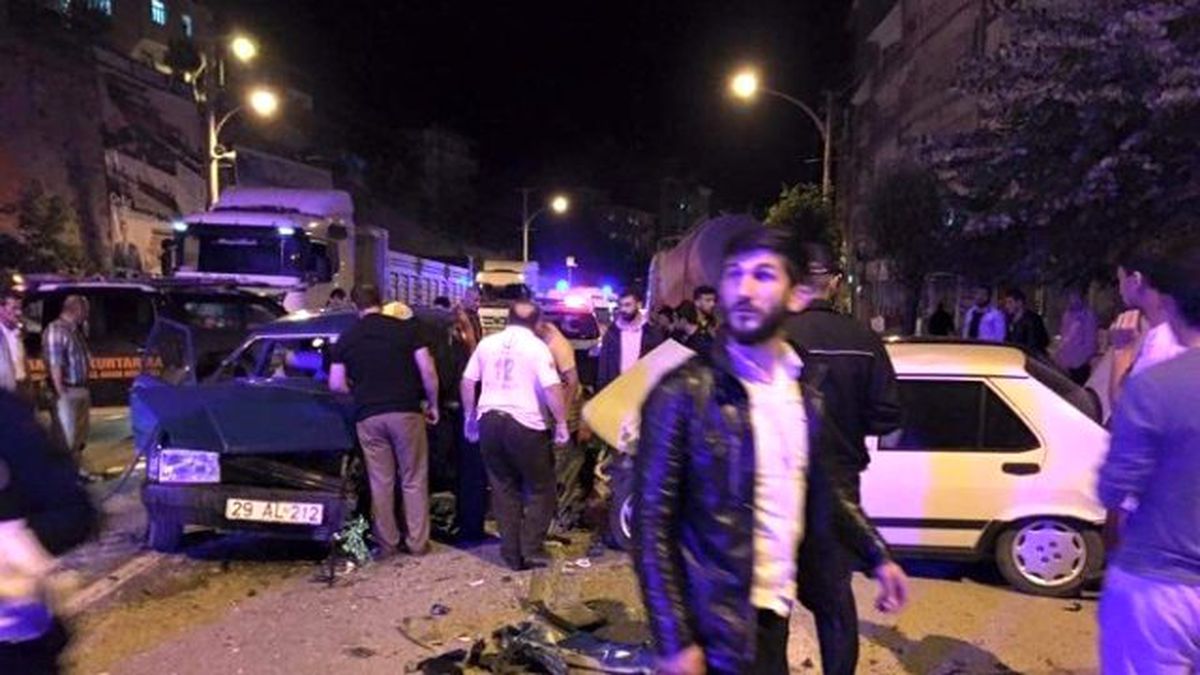 Gümüşhane\'de Trafik Kazası: 3 Yaralı