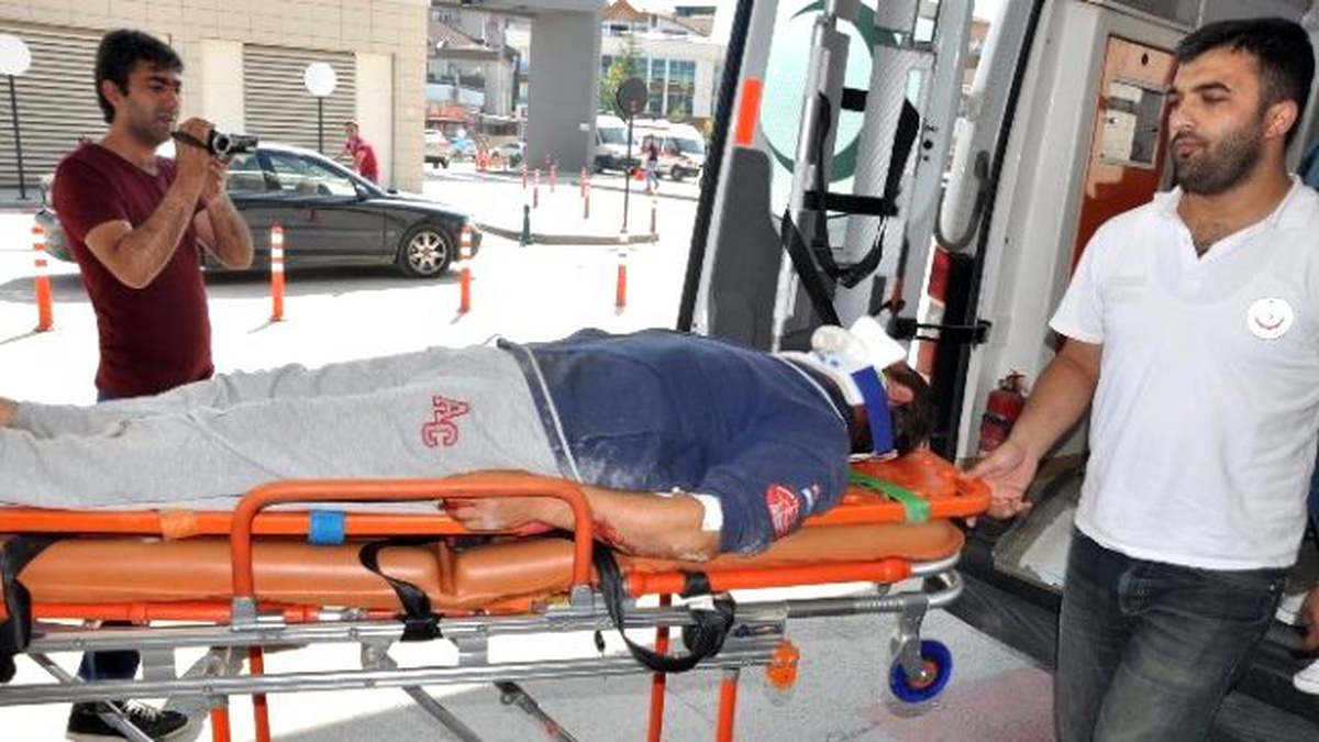 İnegöl\'de 2 Ayrı Motosiklet Kazası: 2 Yaralı