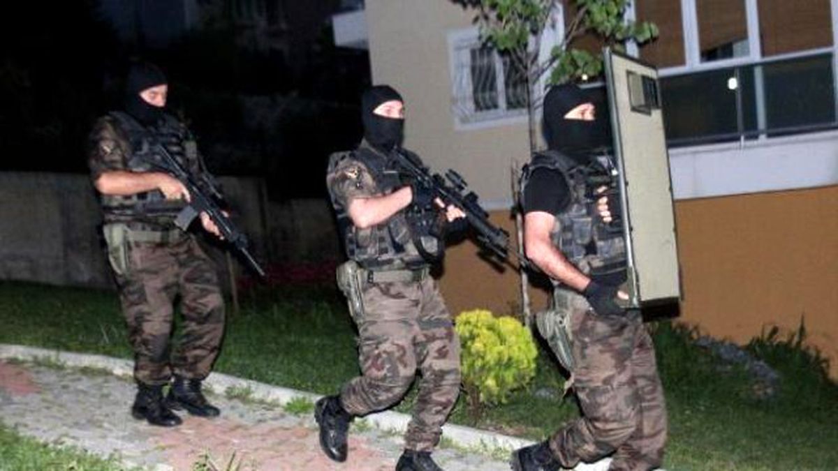 İstanbul\'da Şafak Operasyonu
