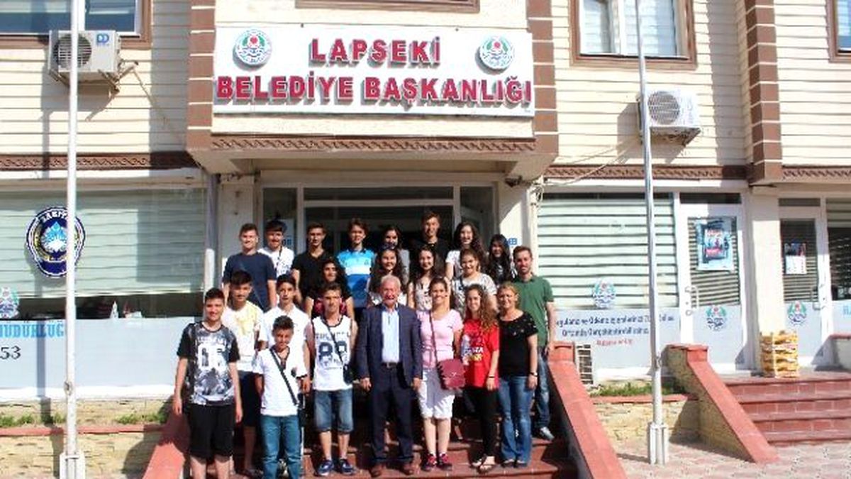 Lapseki Halk Oyunları Ekibi Barcelona\'da Sahne Alacak