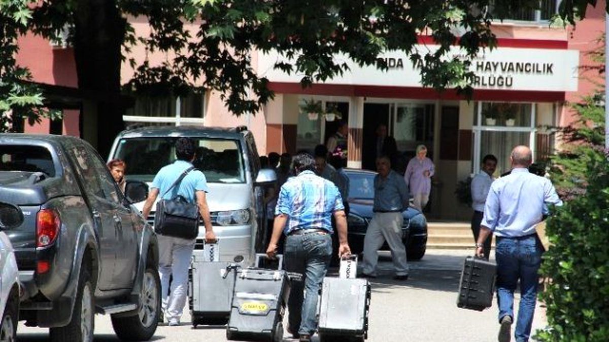 Manisa\'da Gıda Tarım İl Müdürlüğüne Paralel Yapı Operasyonu