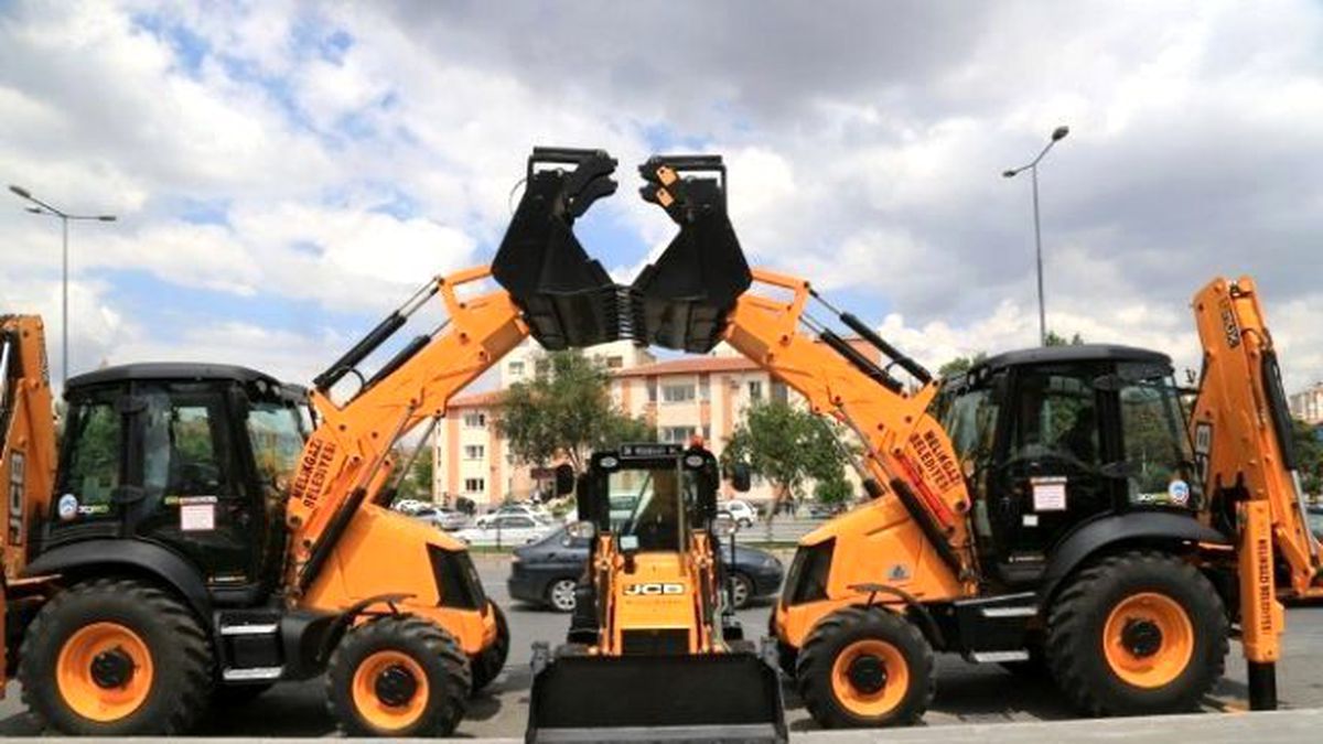 Melikgazi\'ye Devlet Malzemi Ofisi ve Teşvik Belgeli 3 Adet Jcb Kazı-yükleyici-kepçe