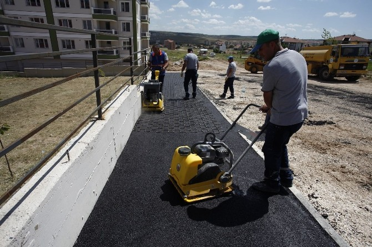 Odunpazarı Asfalt Çalışmalarına Devam Ediyor