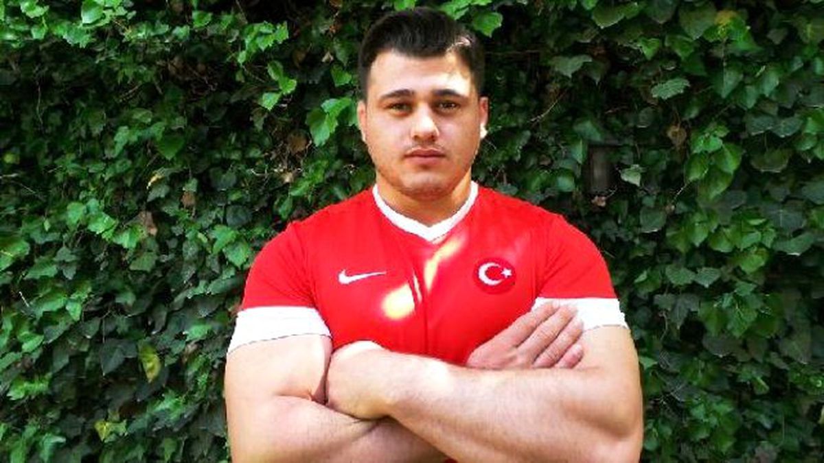 Şampiyon Güreşçi Rıza Kayaalp\'e "Çürük" Şoku