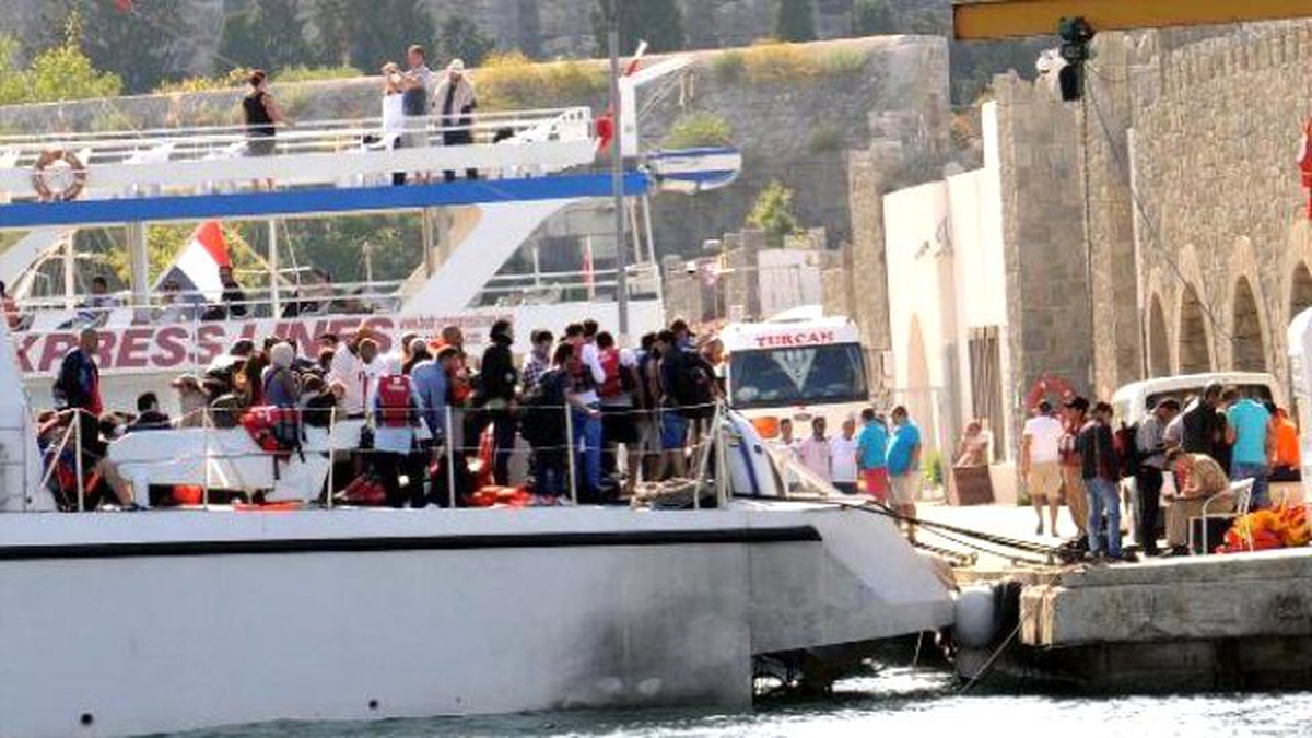 Sahil Güvenlik Botu Değil, Sanki Kaçak Teknesi