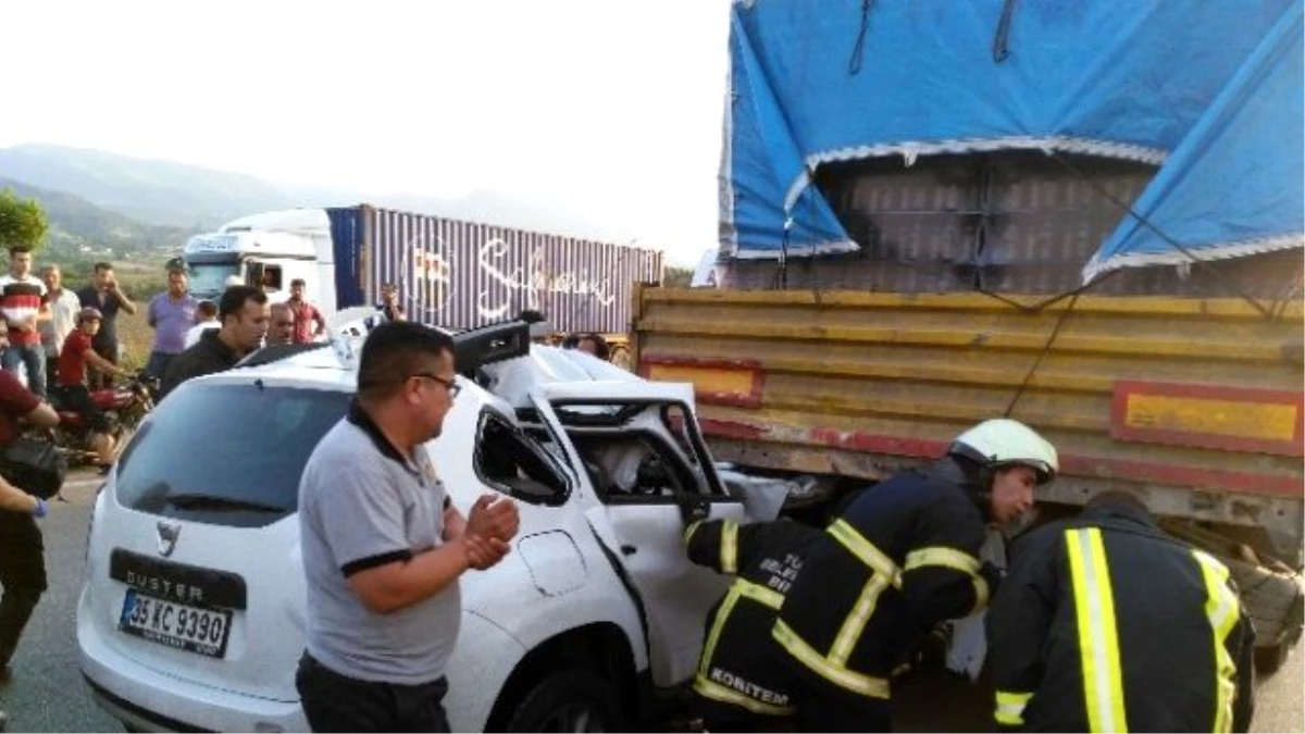 Salihli\'de Trafik Kazası: 1 Ölü, 1 Yaralı