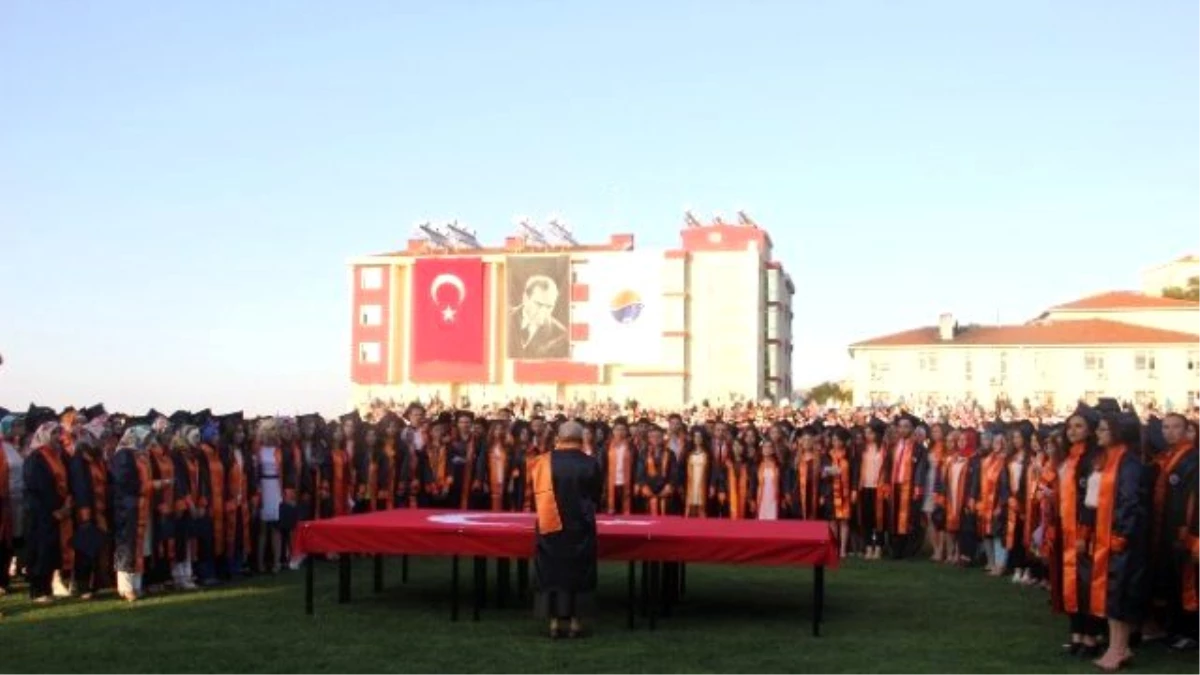 Sinop Üniversitesi\'nde Mezuniyet Töreni