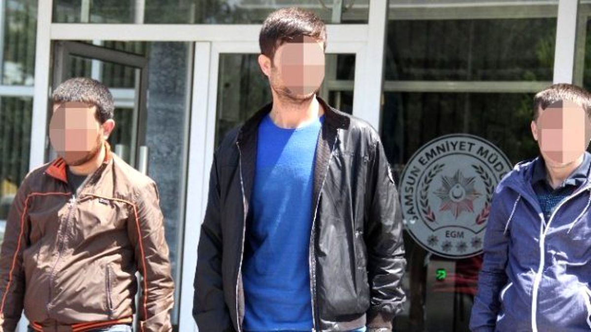 Şüpheli Araçta Polis Malzemesi Ele Geçti: 3 Gözaltı