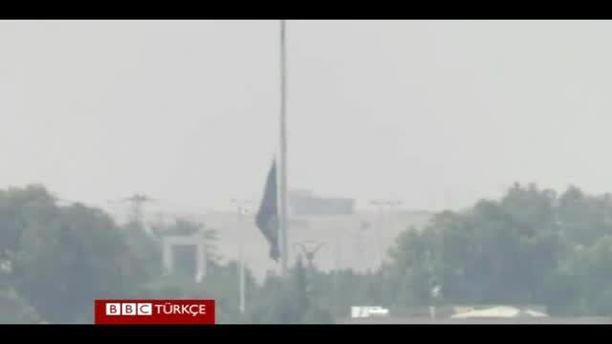 Tel Abyad\'da Işid Bayrağı İndirildi Ypg Bayrağı Çekildi