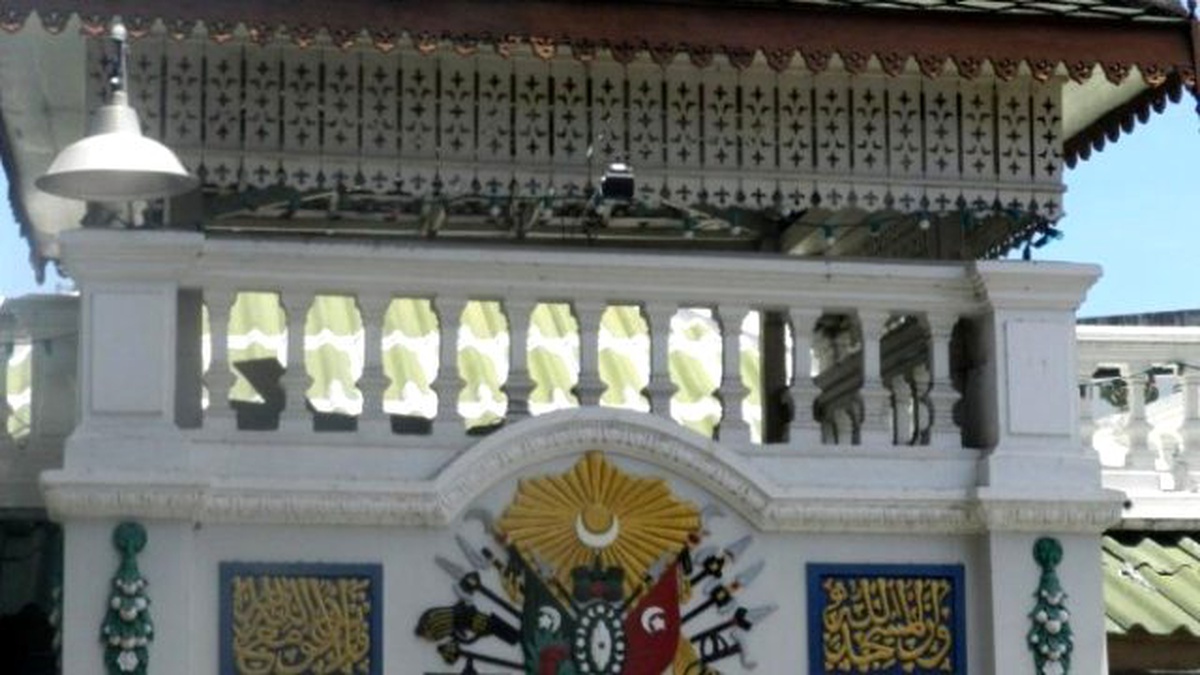Tika, Tayland\'da Osmanlı Armalı Uthit Camii\'ni Yeniliyor
