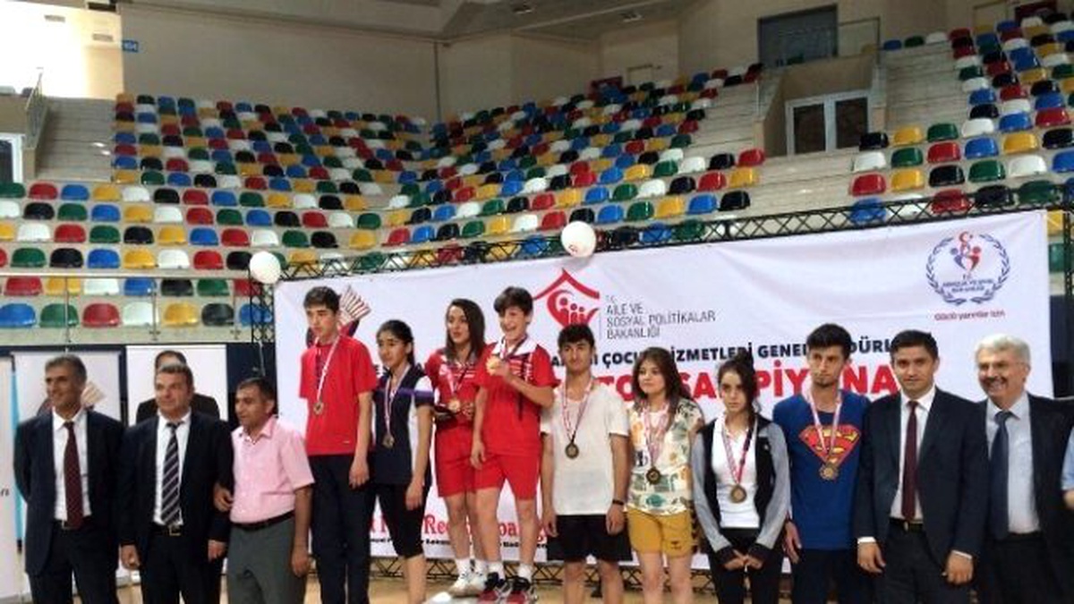 Türkiye Badminton Şampiyonası\'nda, Erzurumlu Sporcular Madalya Aldı