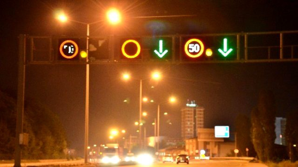 Uyarıcı Levhaların Bir Kısmı Yine Çalışmıyor