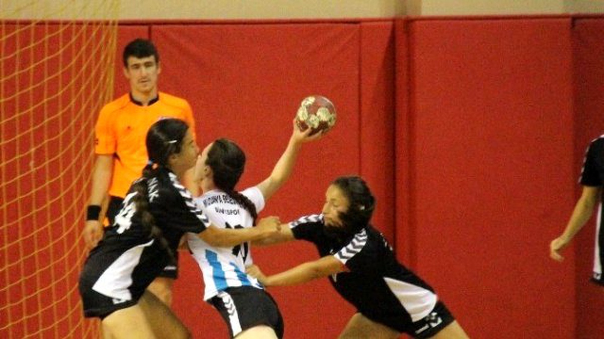 Yıldız Bayanlar Türkiye Hentbol Şampiyonası Başladı