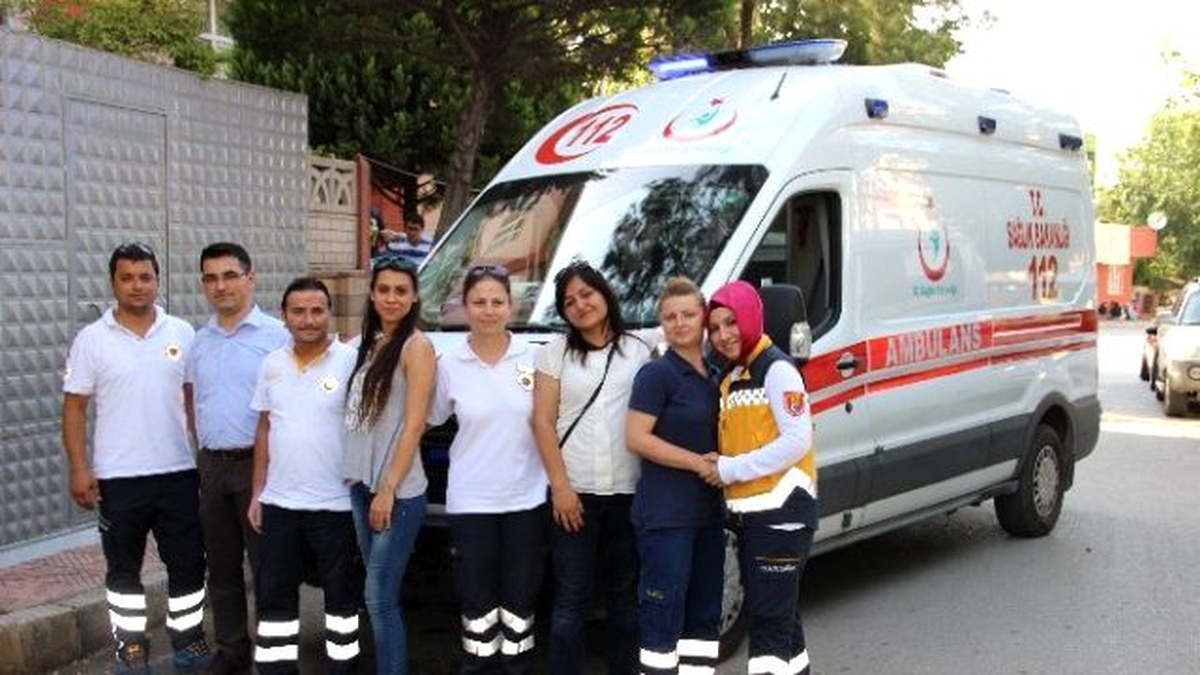 112 Çalışanları Yeni Ambulansları İçin Adak Kurbanı Kesti