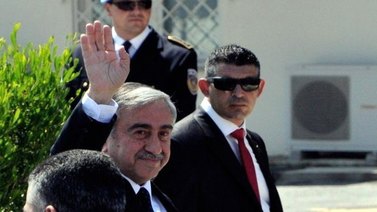 Akıncı ile Anastasiadis Kıbrıs Müzakereleri Kapsamında Bir Araya Geldi