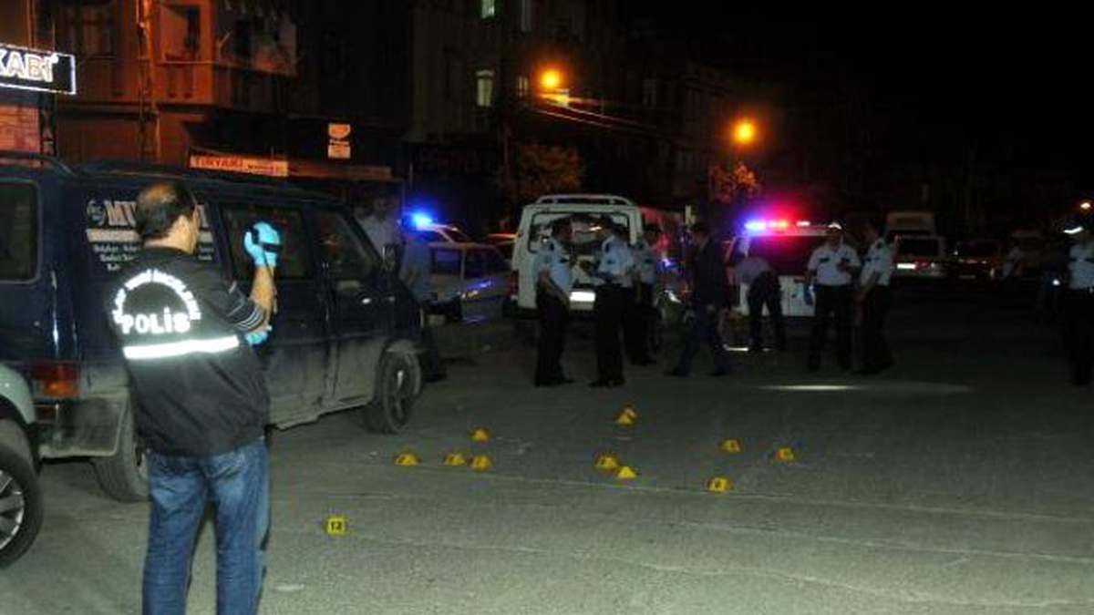Alacaklısına Tabancayla Peş Peşe Ateş Açıp Kaçtı
