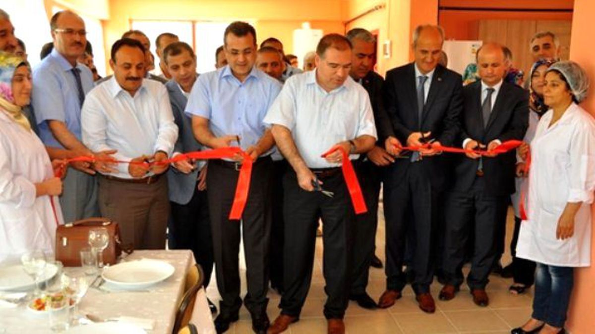 Aşçılık Kursu Öğrencilerine Modern Mutfak