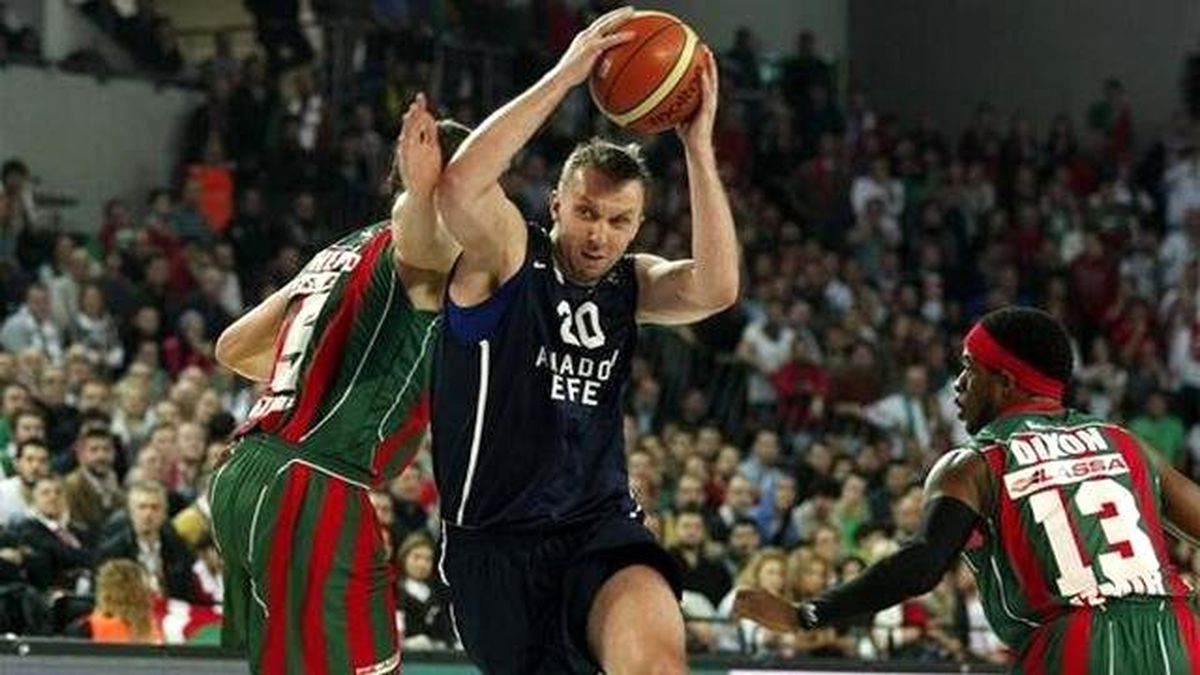 Pınar Karşıyaka\'dan Anadolu Efes\'e Cevap