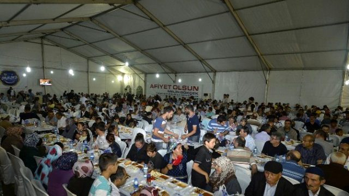 Azerbaycan\'da Tika\'nın "Hoş Geldin Bebek" Projesine Yoğun İlgi