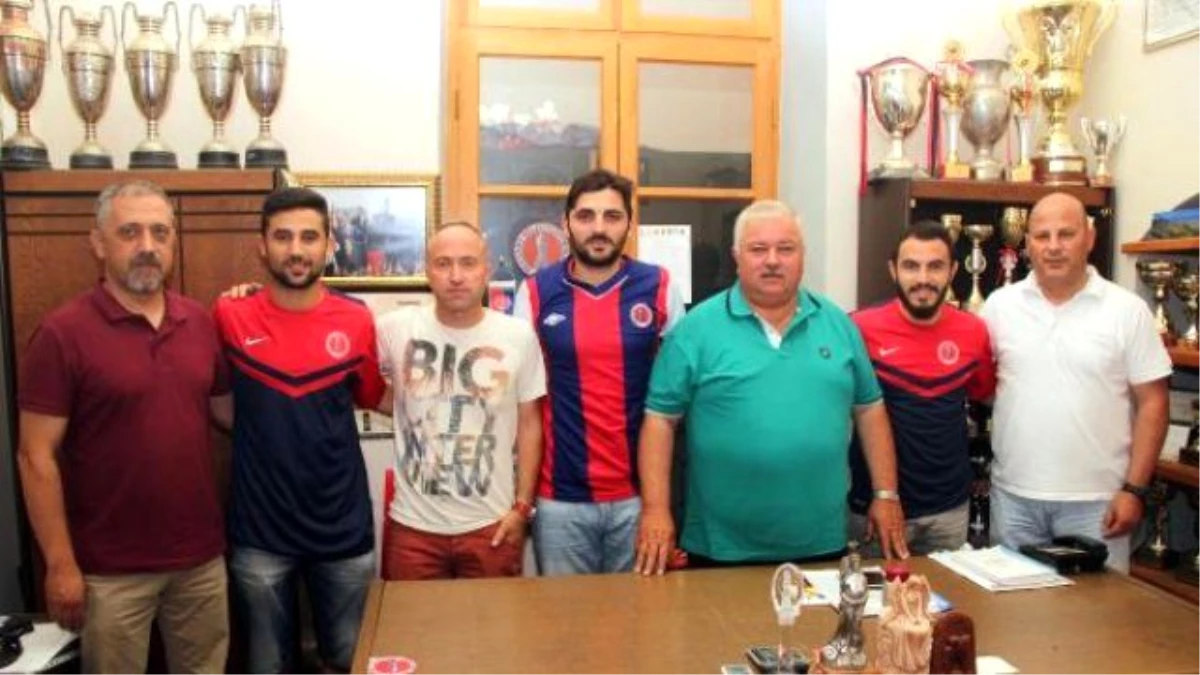 Bergama Belediyespor\'da 4 İmza