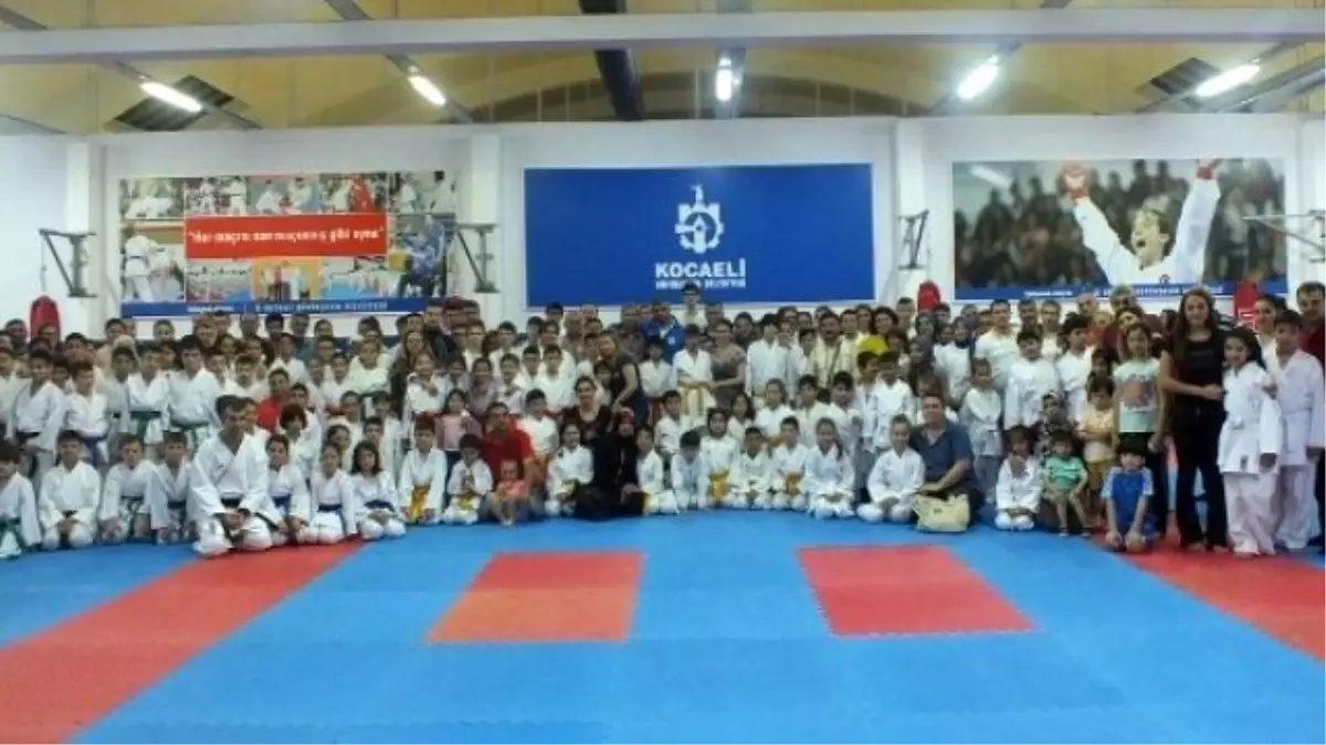 Büyükşehirli Karateciler Kuşak Sınavından Geçti