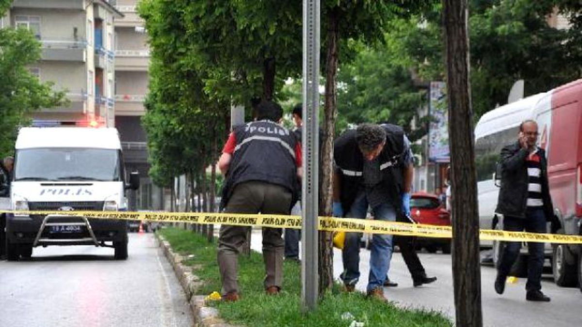 Cadde Üzerinde Silahlı Kavga: 1 Yaralı