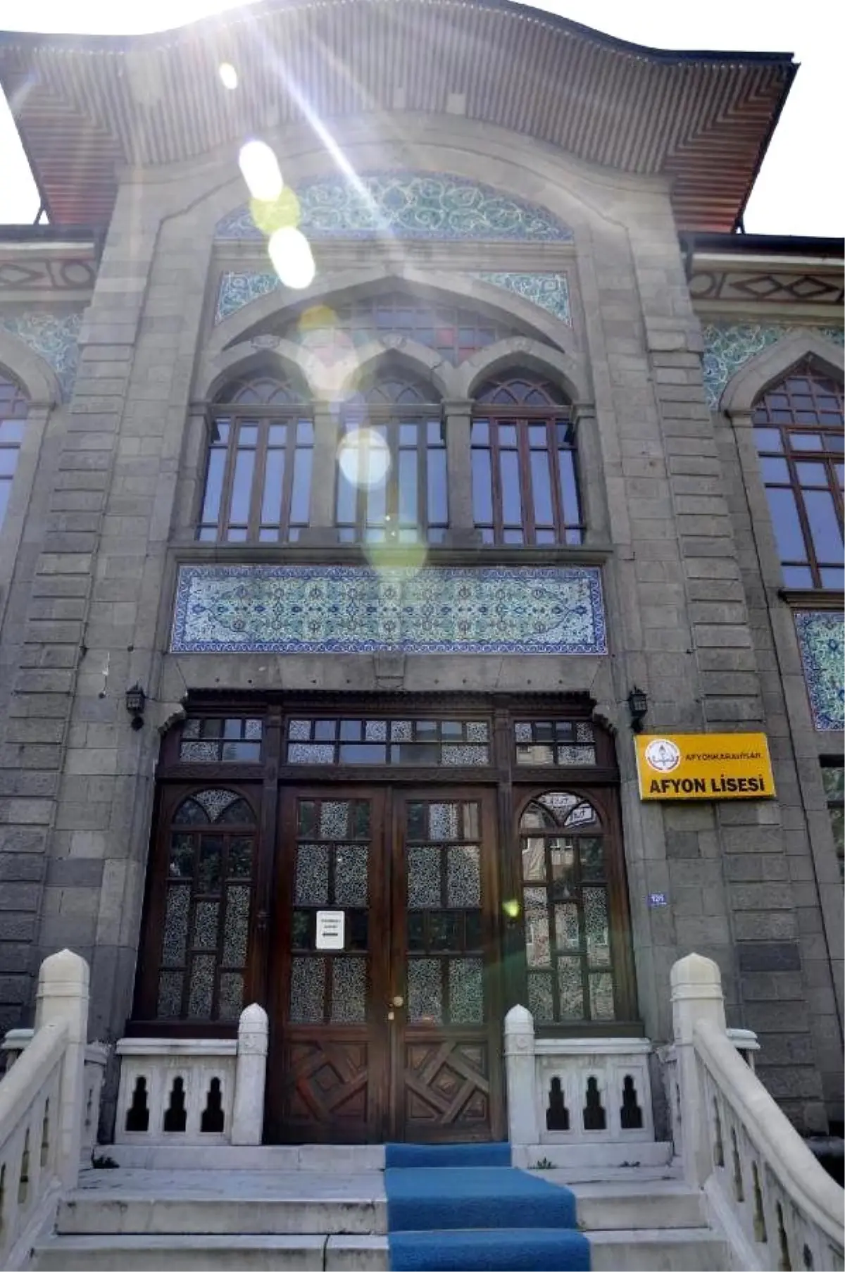 Demirel\'in Mezun Olduğu Lisedeki Köşesi Yeniden Düzenlendi