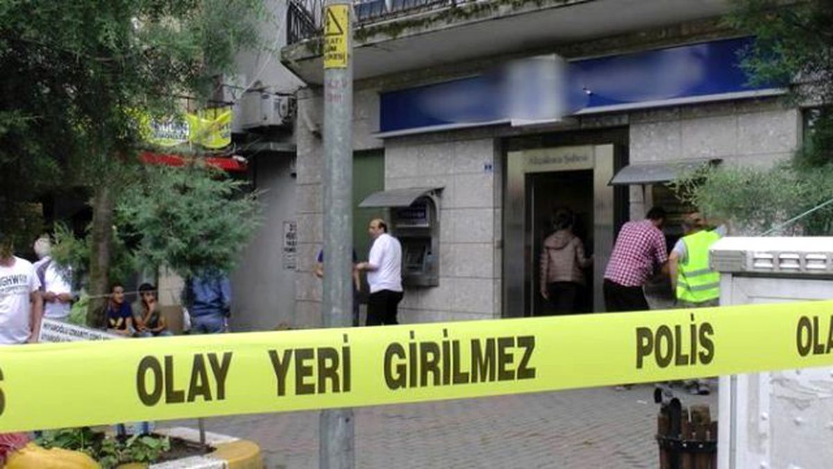 Düzce\'de Banka Müdürü Odasında Ölü Bulundu